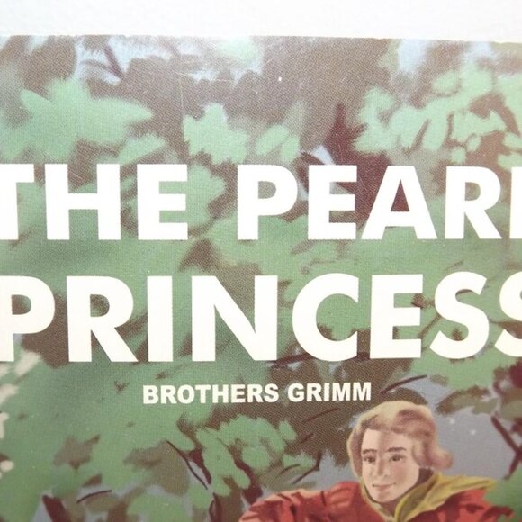 The Pearl Princess, Classics Illustrated Junior Comic Book, No. 570 - Picture 8 of 10